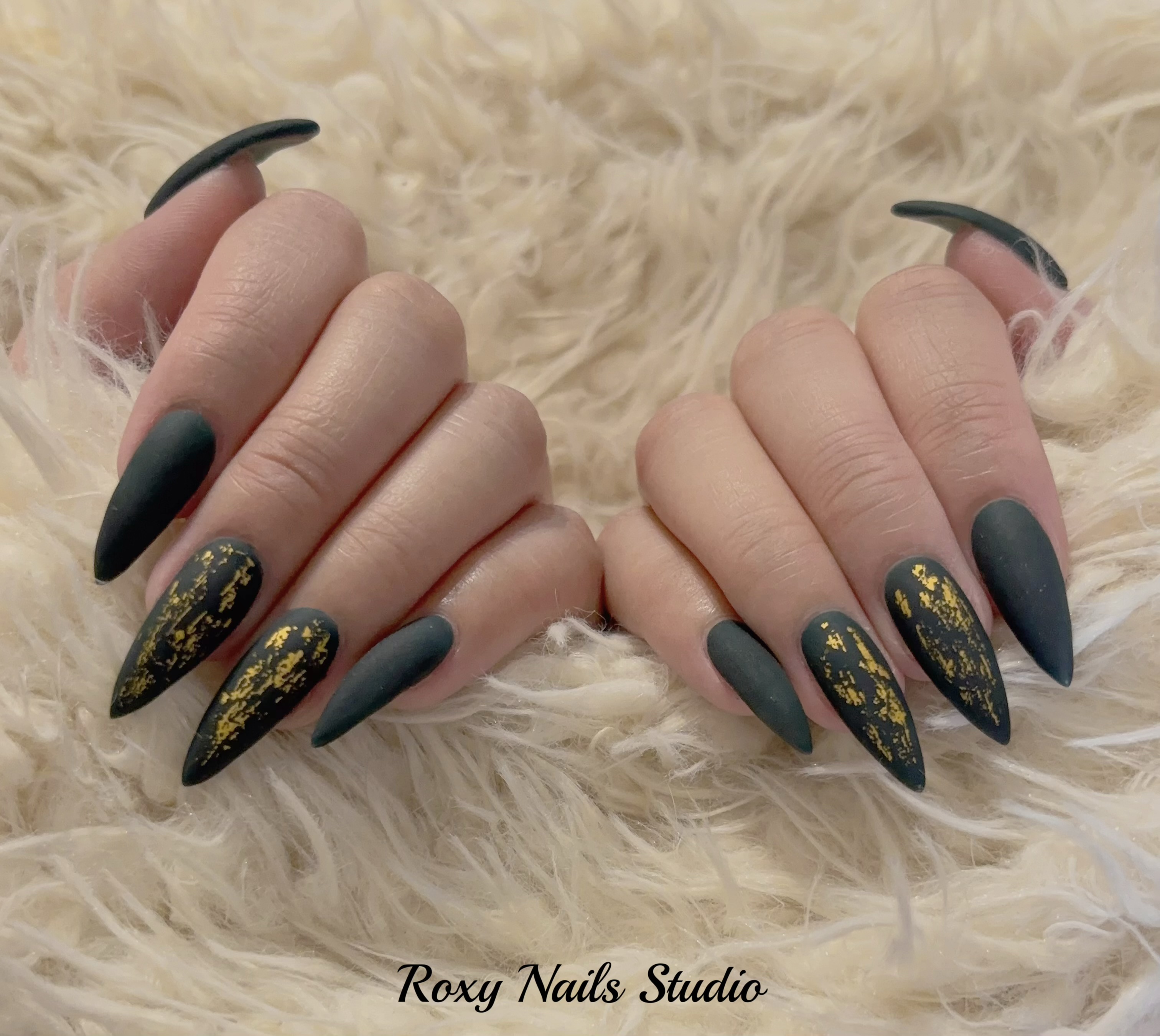 nails-image